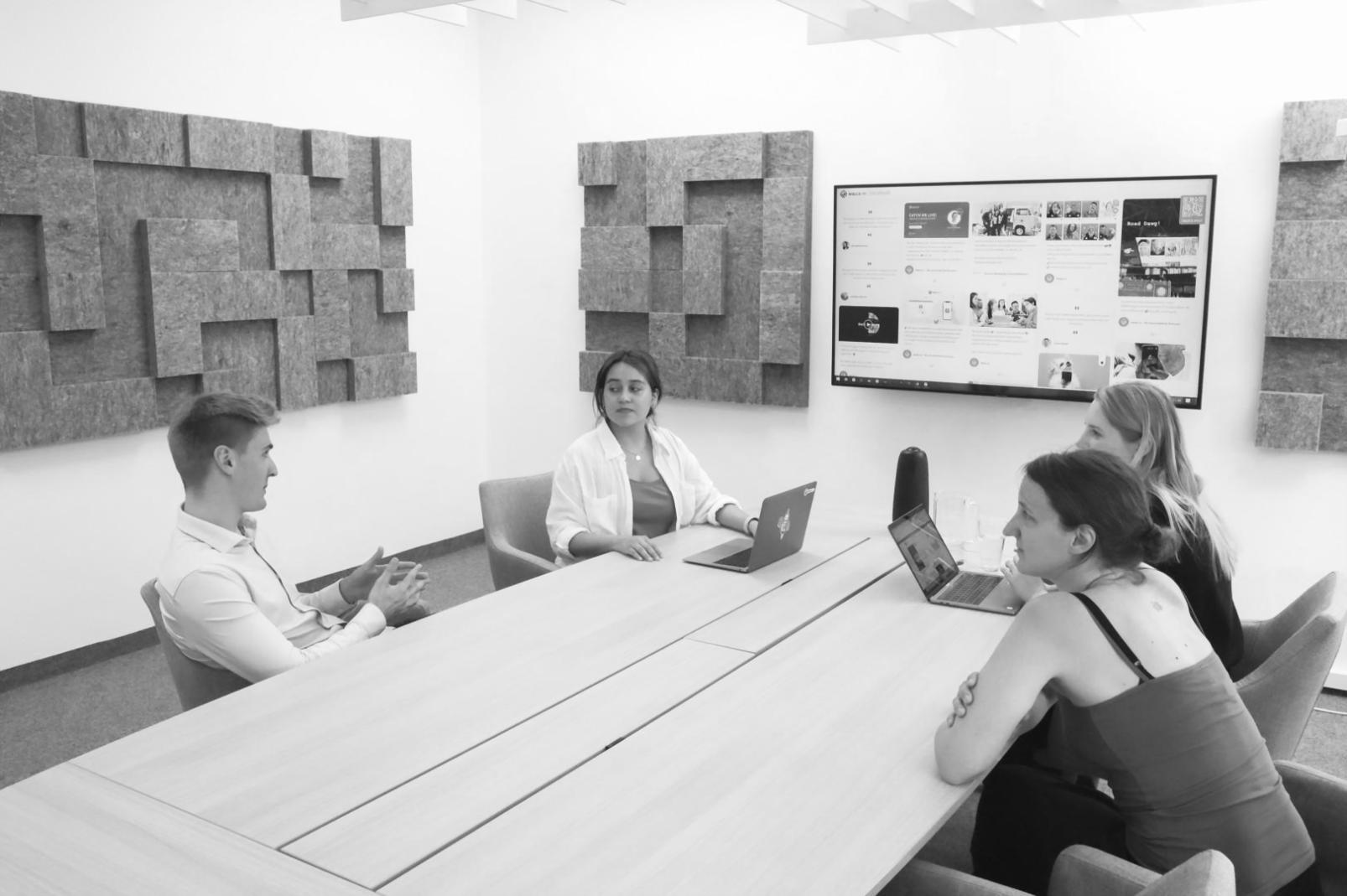 Espacio profesional donde analizamos cada consulta financiera de forma personalizada